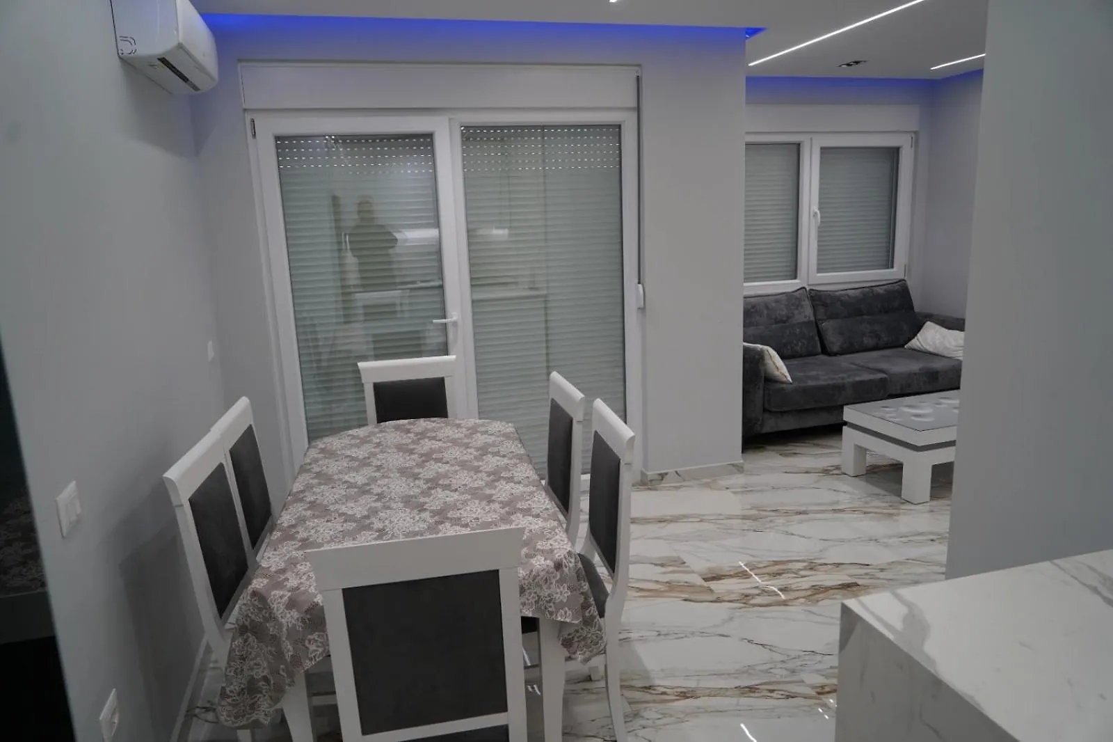 Luxury Holidays Shengjin 0*,  Albania