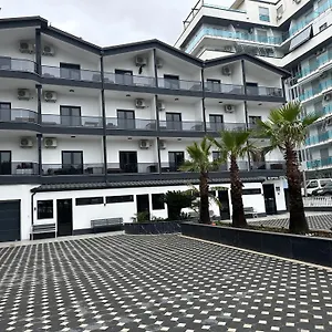 Molla Restorant Shengjin
